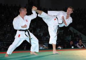 karate-elbisesi-karategi