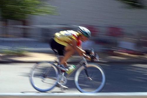 Yine mahallenin çocukları hatta bazen yetişkinleri tarafından sık karşılaşılan sorudur. Kaç yapıyor, meğer yarışlarda sporcular değilde bisikletler yarışıyormuşda bizim haberimiz yokmuş :)